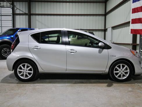 Used 2015 Toyota Prius C Three FWD image 11