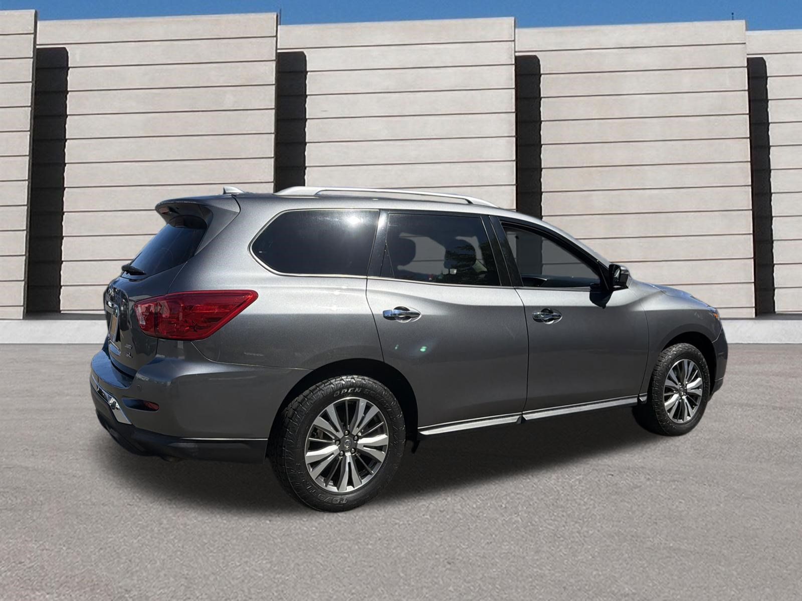 Used 2019 Nissan Pathfinder SL AWD/4WD image 7