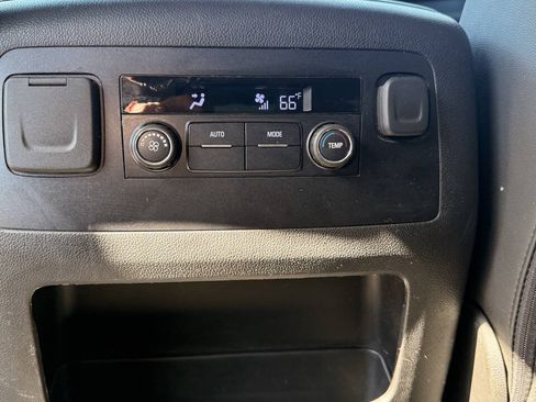 Used 2019 Chevrolet Tahoe LT AWD/4WD image 6