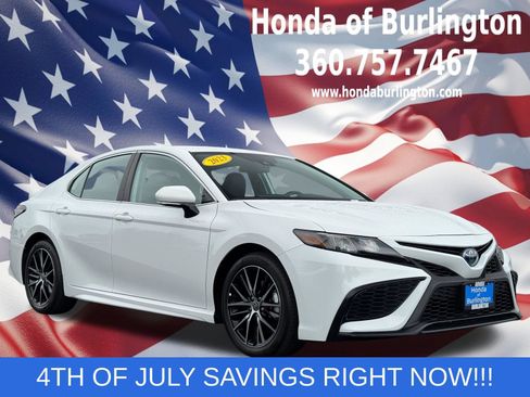 Used 2023 Toyota Camry SE w/ Cold Weather Package FWD image 9