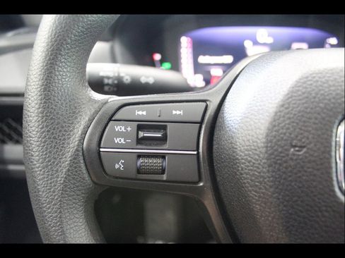 Used 2025 Honda Accord LX image 27