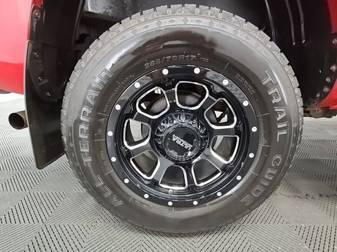 Used 2022 Toyota Tacoma SR image 43