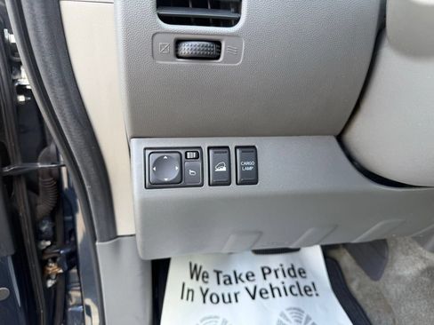Used 2013 Nissan Frontier SV w/ SV Value Truck Pkg AWD/4WD image 17