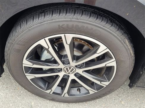 Used 2024 Volkswagen Jetta Sport image 13