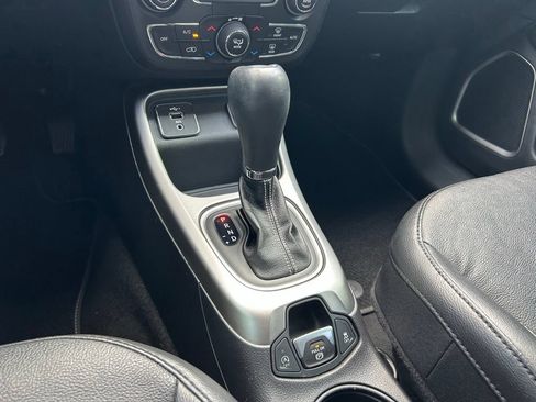 Certified 2021 Jeep Compass Latitude FWD image 48