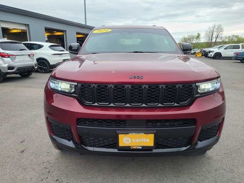 Used 2024 Jeep Grand Cherokee L Laredo AWD/4WD image 3