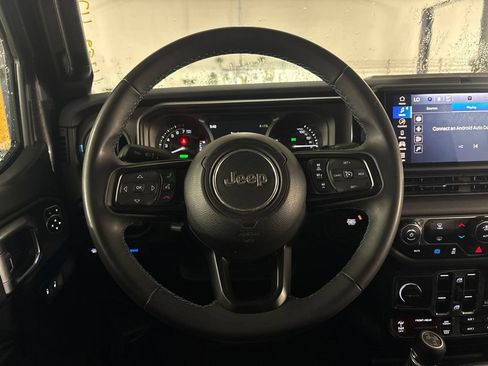 Used 2024 Jeep Wrangler Unlimited Rubicon 4xe AWD/4WD image 23