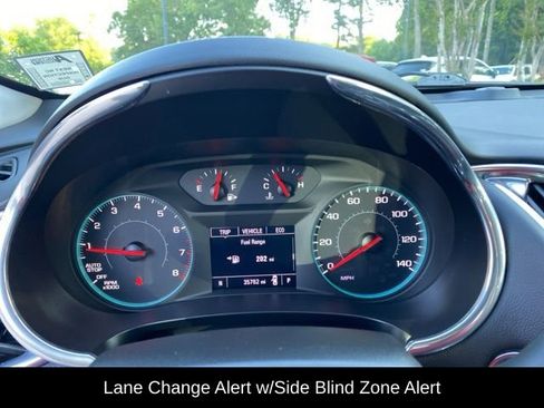 Used 2021 Chevrolet Malibu LT w/ Leather Package FWD image 11