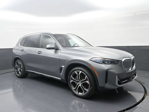New 2026 BMW X5 xDrive40i AWD/4WD image 3