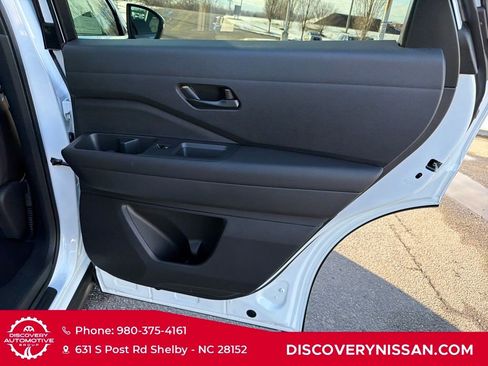 New 2026 Nissan Pathfinder SV image 36