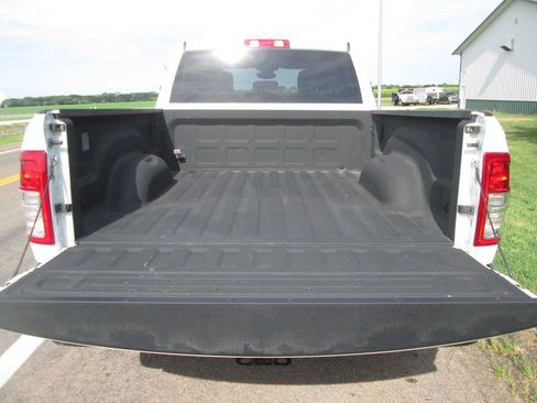 Used 2024 RAM 2500 Big Horn w/ Off Road Package AWD/4WD image 5