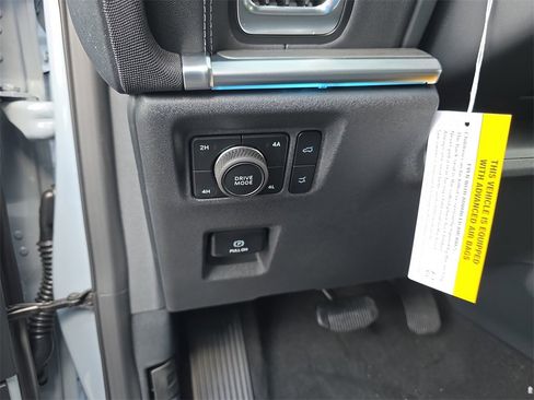 New 2025 Ford Expedition Platinum w/ Driver's Package image 21