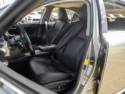 Used 2017 Lexus IS 200t RWD image 35