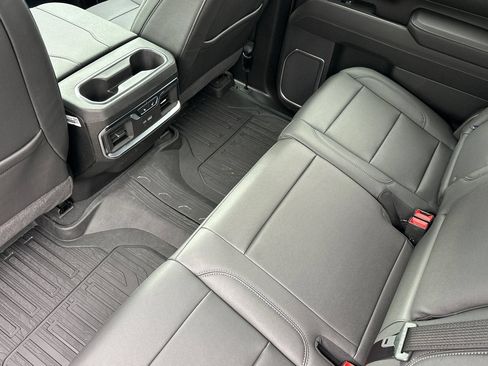 New 2026 GMC Sierra 3500 SLT w/ SLT Premium Package AWD/4WD image 9