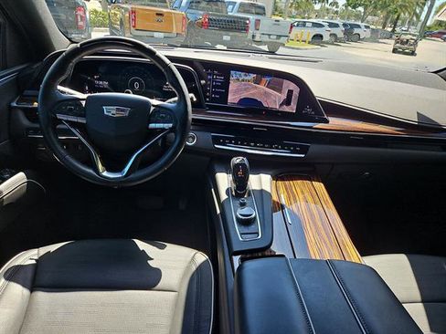 Used 2021 Cadillac Escalade Premium Luxury w/ Driver Assist Tech Package image 15