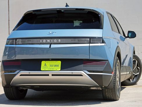 Used 2022 Hyundai Ioniq 5 SEL RWD image 4