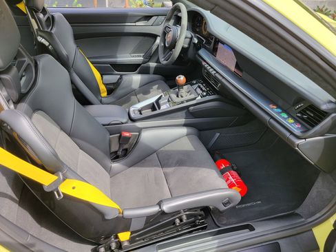 Used 2025 Porsche 911 Carrera T image 27