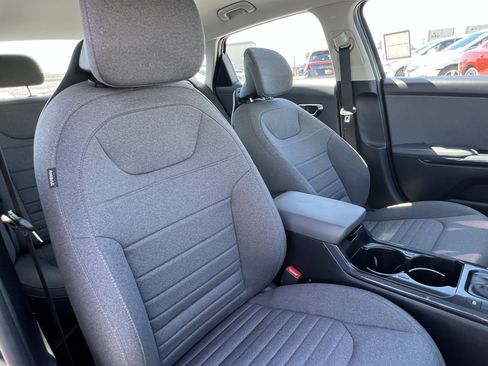 Certified 2025 Kia K4 EX FWD image 17