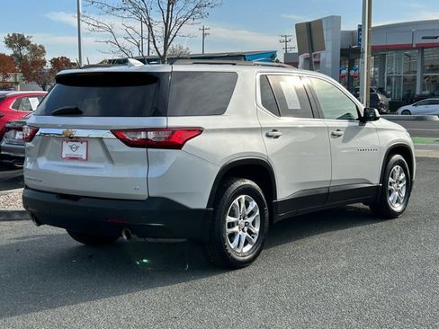 Used 2020 Chevrolet Traverse LT w/ Driver Confidence II Package image 5