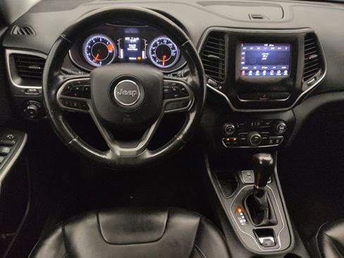 Used 2019 Jeep Cherokee Latitude Plus FWD image 22