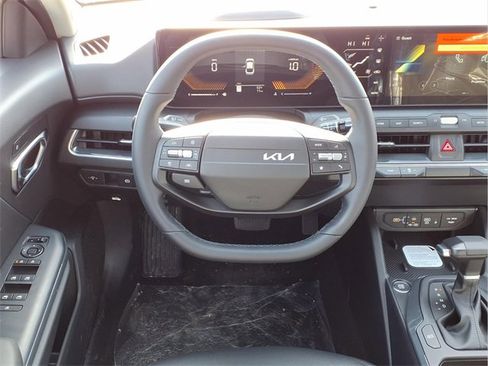New 2026 Kia K4 EX image 4