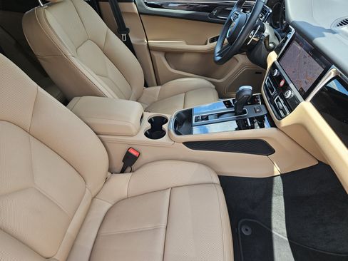 Certified 2026 Porsche Macan S AWD/4WD image 15