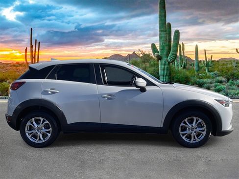 Used 2017 MAZDA CX-3 Sport image 2