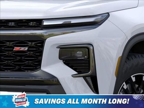 New 2026 Chevrolet Traverse Z71 w/ Driver Confidence Package AWD/4WD image 10
