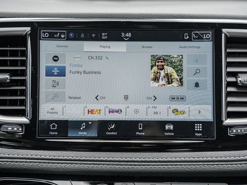 New 2025 Chrysler Pacifica Select image 19