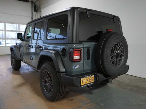 Used 2024 Jeep Wrangler Unlimited Sport image 2