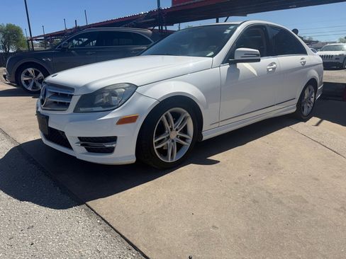 Used 2013 Mercedes-Benz C 250 Sedan w/ Multimedia Pkg image 3