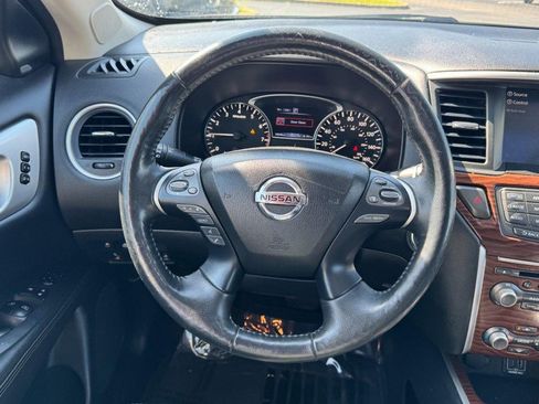 Used 2019 Nissan Pathfinder Platinum AWD/4WD image 15