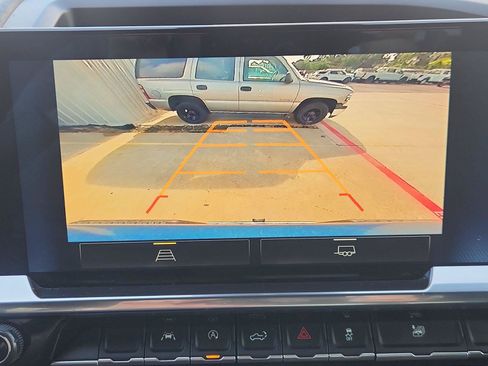 Used 2024 Chevrolet Silverado 1500 LT AWD/4WD image 14