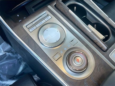 Used 2022 Genesis GV80 2.5T w/ Prestige Package 04 image 17