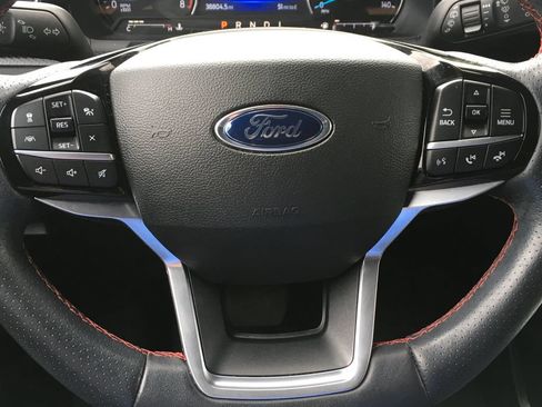 Used 2023 Ford Explorer ST-Line w/ Class IV Trailer Tow Package AWD/4WD image 14