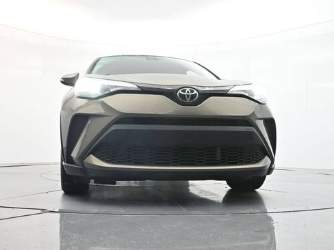 Used 2021 Toyota C-HR LE FWD image 33
