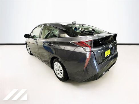 Used 2017 Toyota Prius Two image 6
