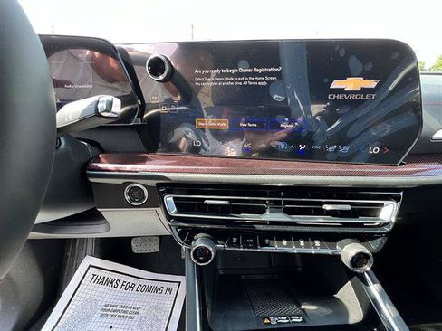 New 2027 Chevrolet Traverse RS w/ LPO, Floor Liner Package AWD/4WD image 14