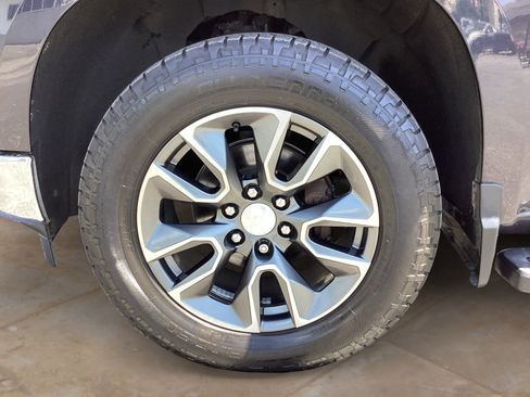 Used 2022 Chevrolet Silverado 1500 LT w/ Z71 Off-Road Package image 34