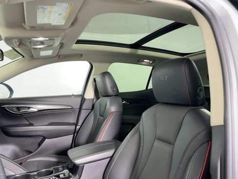 Used 2023 Buick Envision Essence w/ Sport Touring Package image 14