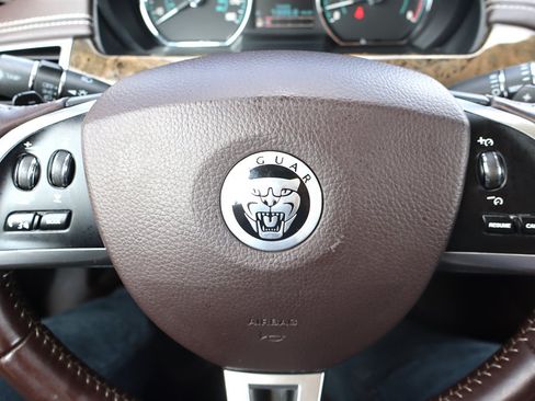 Used 2014 Jaguar XK Coupe RWD image 29