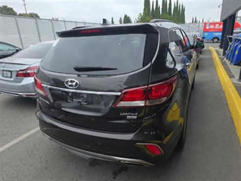Used 2017 Hyundai Santa Fe Limited w/ Cargo Package FWD image 9