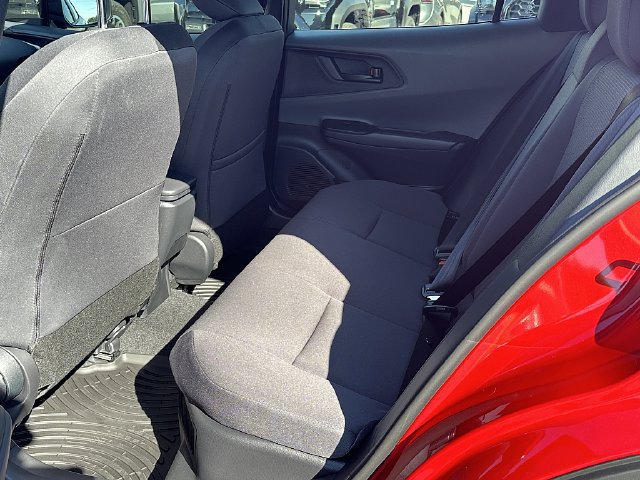 New 2027 Toyota Prius LE FWD image 12