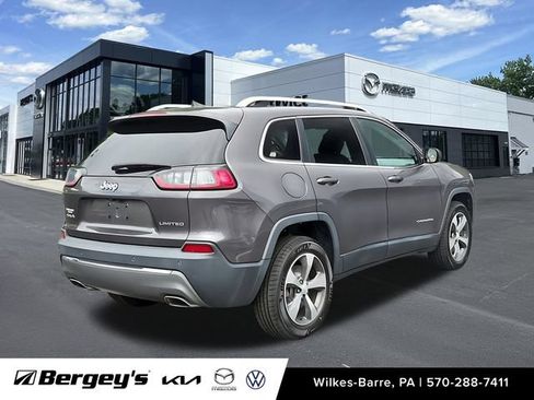 Used 2019 Jeep Cherokee Limited AWD/4WD image 6