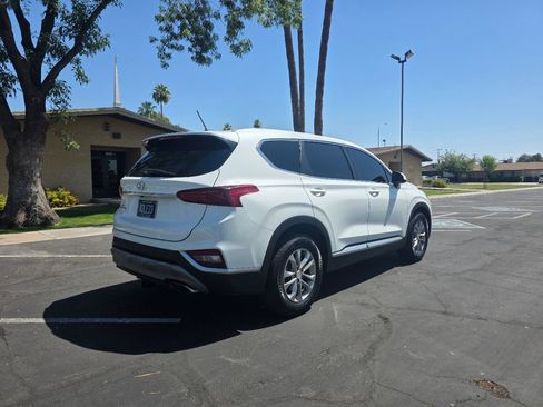 Used 2019 Hyundai Santa Fe SE FWD image 8