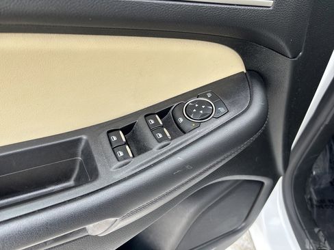 Used 2024 Ford Edge SEL w/ Convenience Package image 13