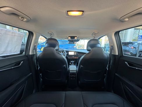 New 2026 Kia Niro EX image 11