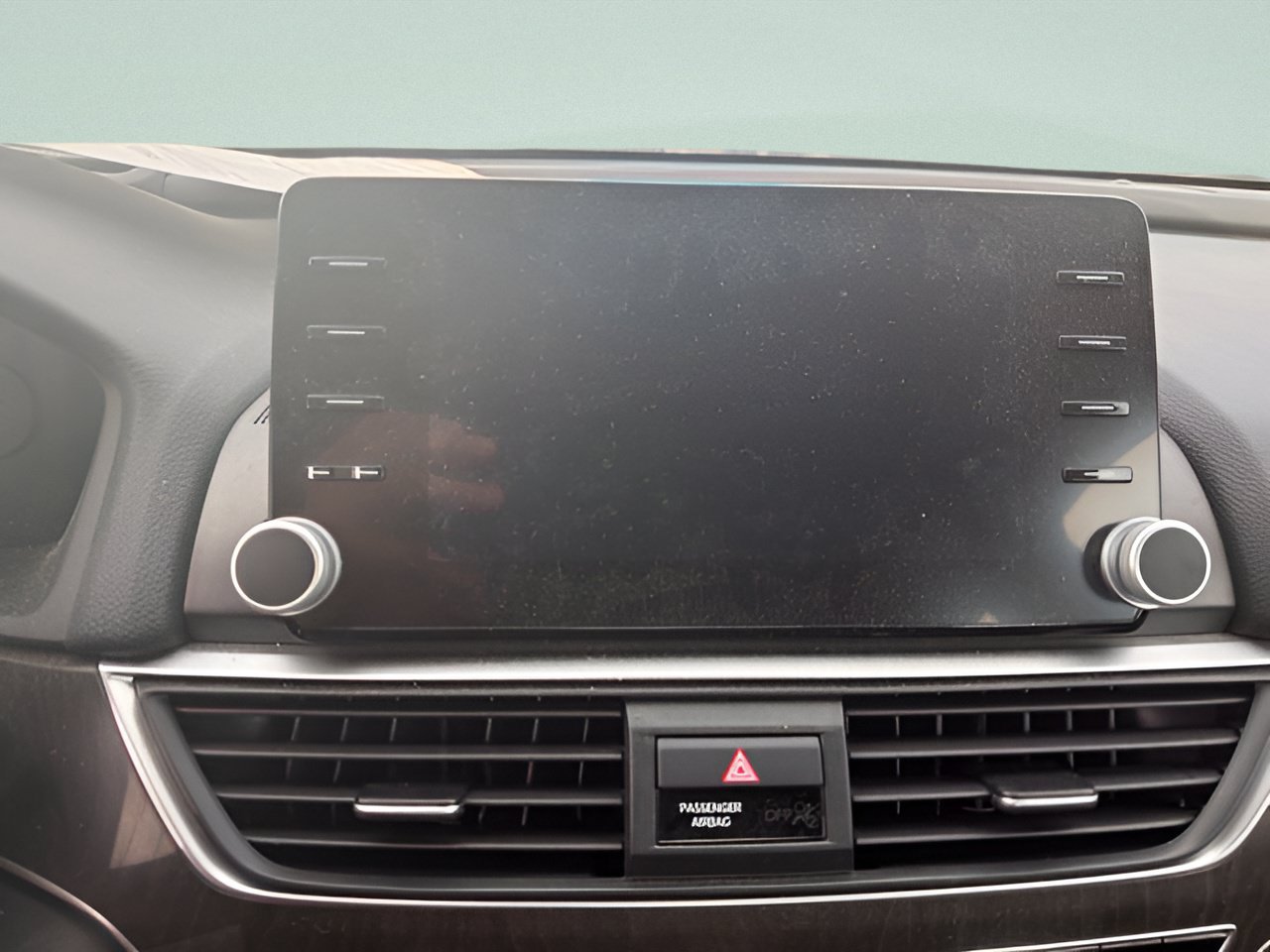 Used 2018 Honda Accord Touring image 18