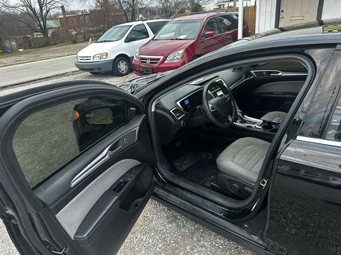 Used 2016 Ford Fusion S image 5