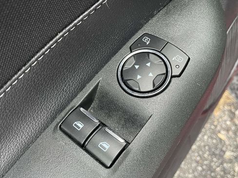 Used 2016 Ford Mustang Coupe image 22